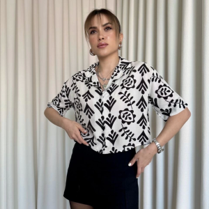 Siyah beyaz baskılı crop gömlek